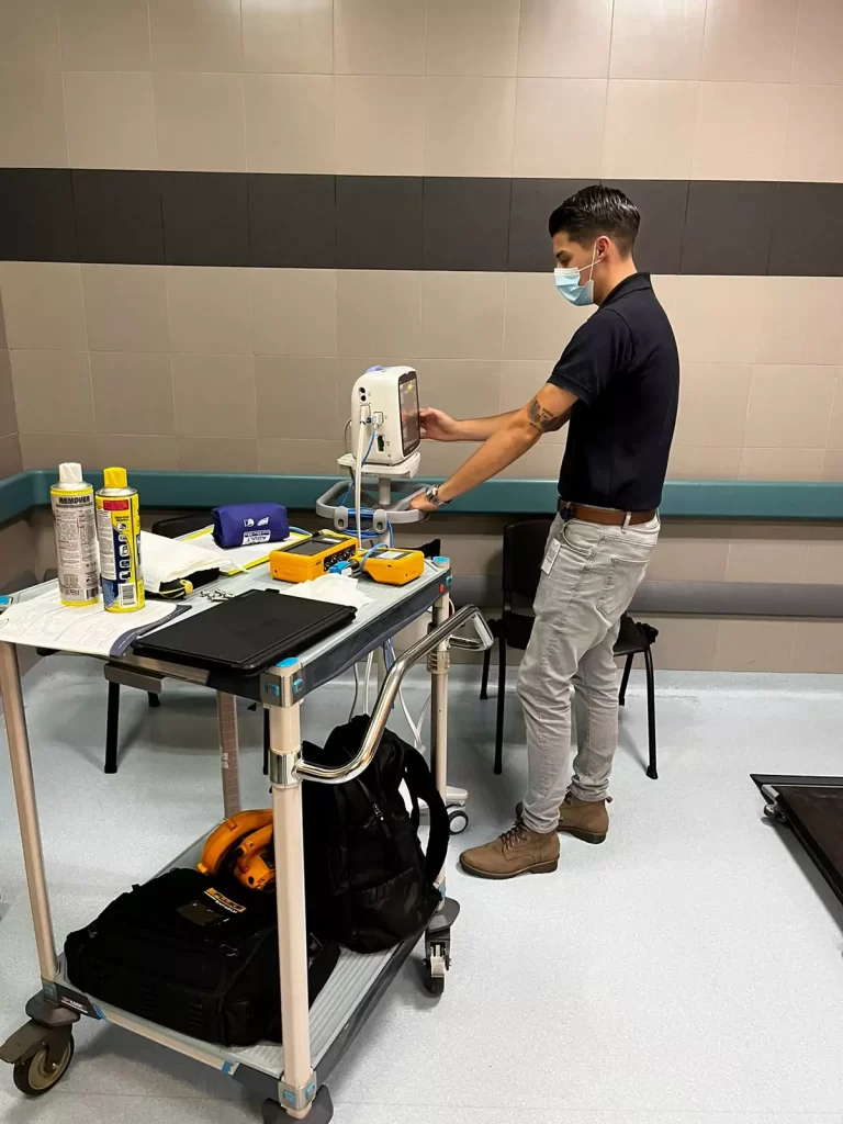 Servicio técnico para modernos equipos médicos